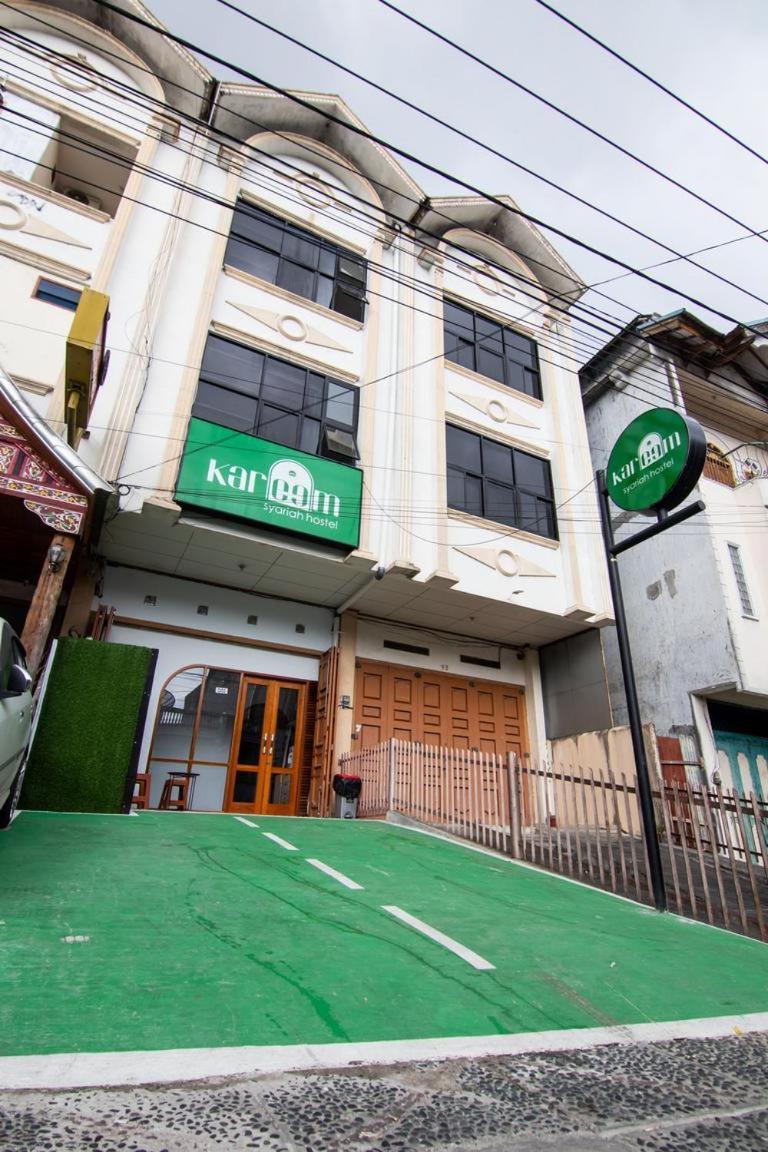 Kareem Syariah Hostel Bukittinggi Exterior foto